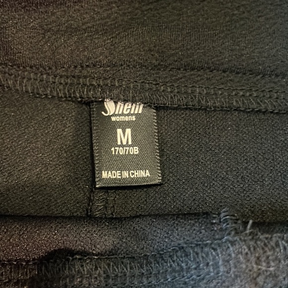 NWOT cropped ruffle trousers - Picture 7 of 8